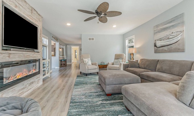 Bluffton Cottage | Blue Dune: A Dreamy Beach Cottage On The Muskegon Channel