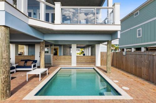 Panama City Beach House | Blue Heaven on the Beach Gulf Front Sleeps 20 6 Br Heated Private Pool