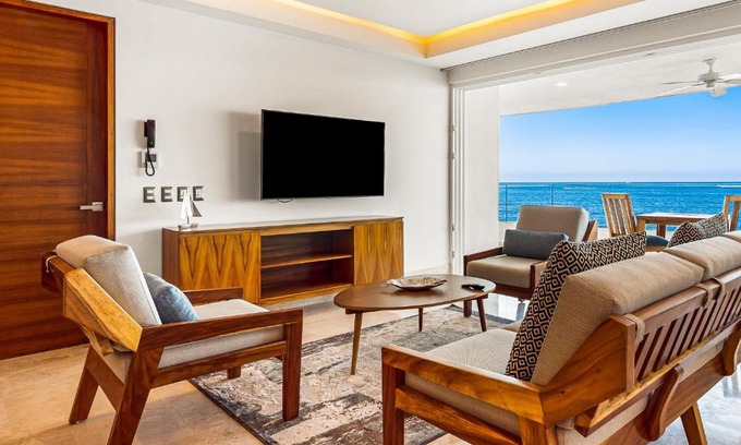 Mismaloya Apartment | Blue Horizon 203 at Residences