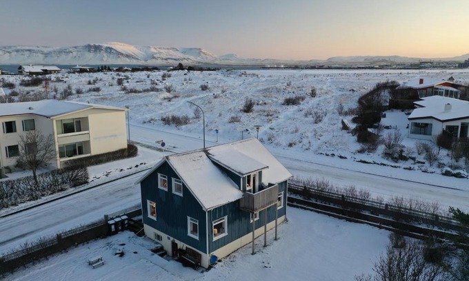 Seltjarnarnes Bed & Breakfast | Blue House B&B