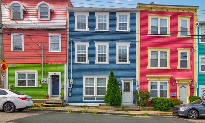 Downtown St. John's House | Blue Jelly Bean | Signal Hill | Sea Vw | King Bds