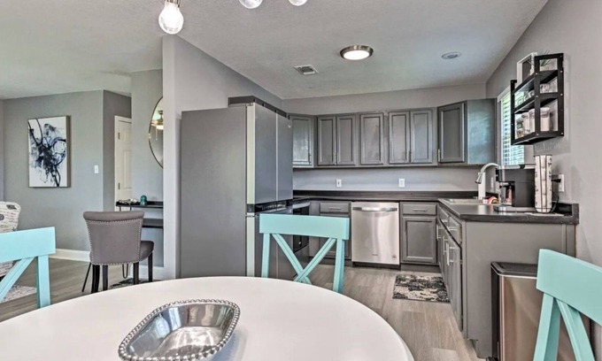 Pass Christian House | Blue Lake Getaway Pass Christian 3 blocks from beach!