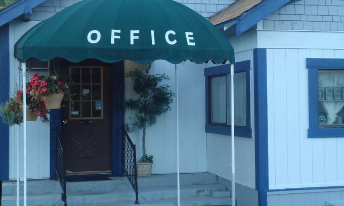 Okanogan Hotel | Blue Mountain Motel