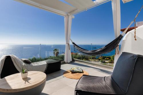 Achlia Apartment | Blue Paradise Apartment