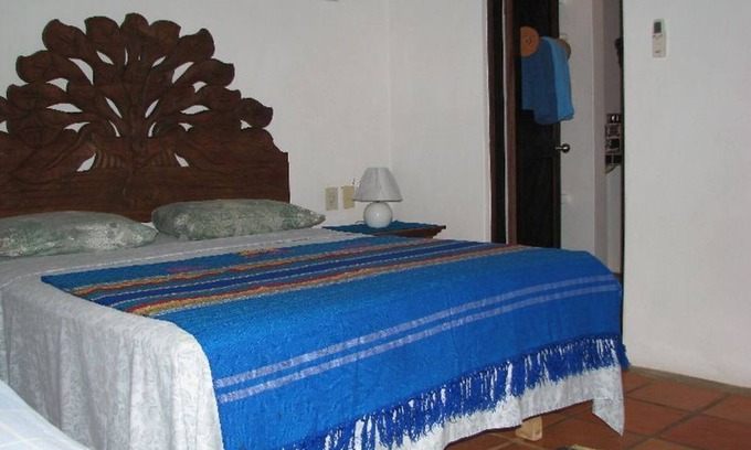 Troncones House | BLUE ROOM AT CASA DELFIN SONRIENTE