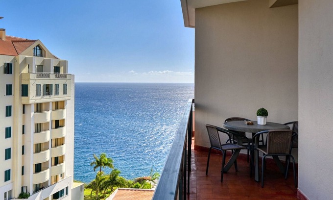 Sao Martinho Apartment | Blue View, a Home in Madeira
