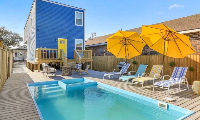 Milan House | Blue Voodoo NOLA Retreat w/Plunge Pool + Parking