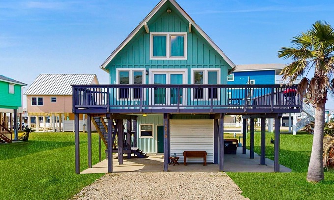 Terramar Beach House | Blue Wave Haven! Shared Pool, Dock, Fishing!