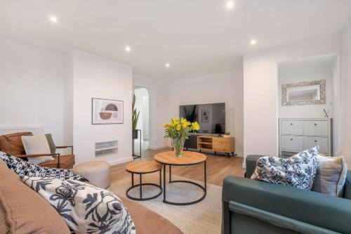 Peterborough House | Bluebell House Retreat in Peterborough