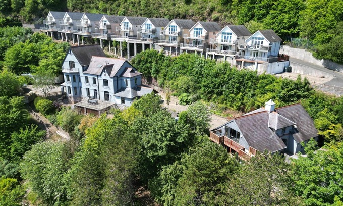 Pendine Apartment | Bluebird - 2 Bedroom Apartment - Pendine
