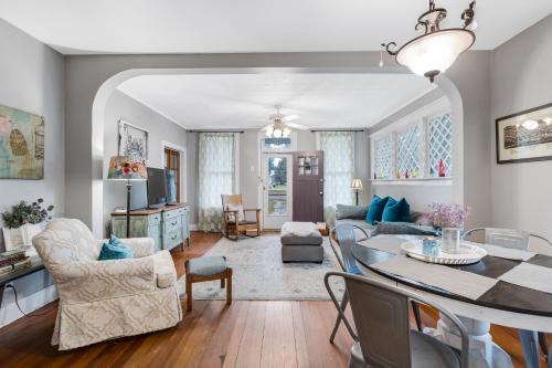 Salida House | Bluebird Cottage, Downtwn Salida Victorian On Park