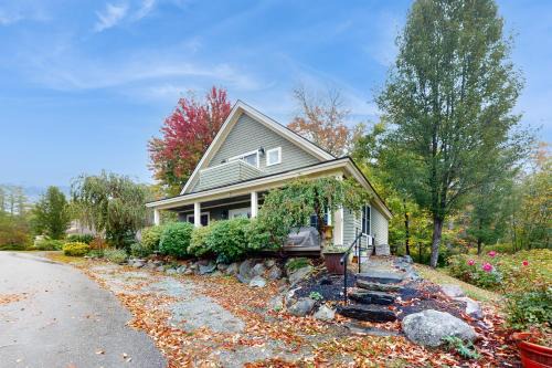 Edgecomb House | Bluebird Haven