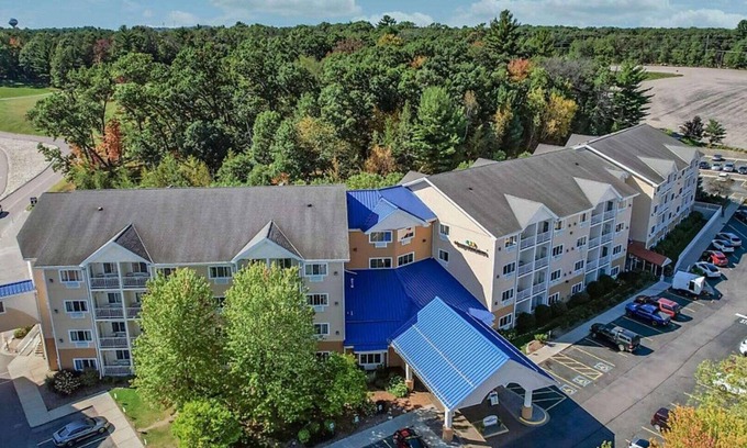 Lake Delton Resort | Bluegreen's Odyssey Dells – An Escape for Families- Waterpark Capital- 2 Bd.