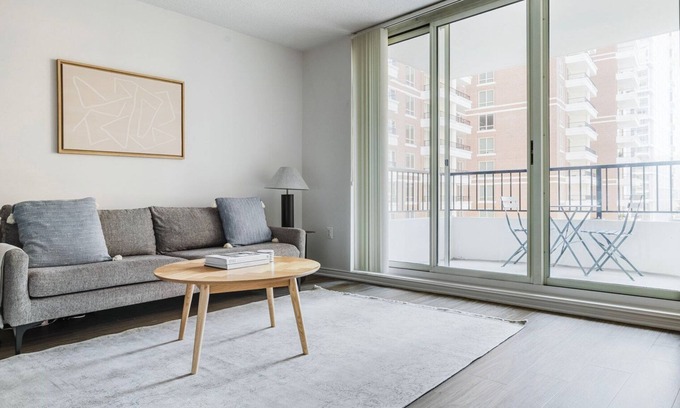 Ballston Apartment | Blueground | Ballston, pool, nr Arlington Park