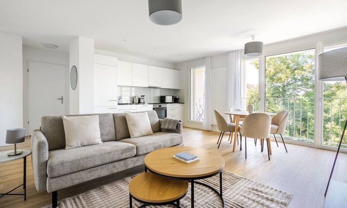 Vorstadte Apartment | Blueground | Basel-Vorstaedte, view, nr Rhine