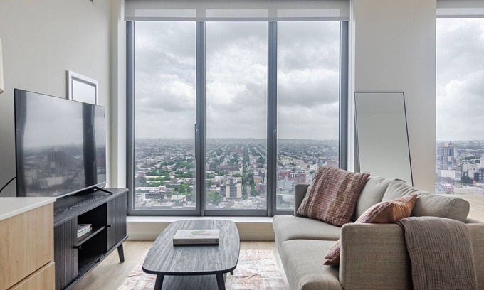 Clinton Hill Apartment | Blueground | Clinton Hill, rooftop pool, nr Fort Greene Park