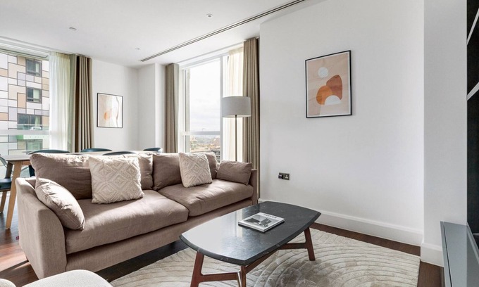 Canary Wharf Apartment | Blueground | Isle of Dogs, sauna, nr Thames