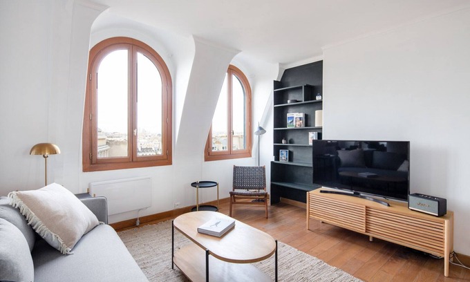 Quartier du Faubourg-Montmartre Apartment | Blueground | Montorgueil, nr Grands Boulevards