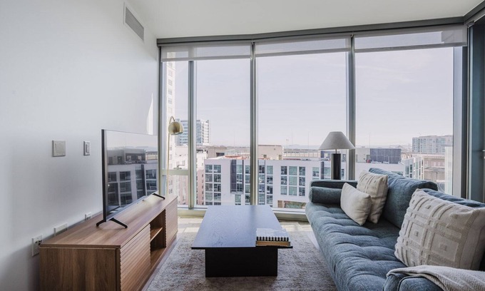 Rincon Hill Apartment | Blueground | Rincon Hill, pool, nr Embarcadero