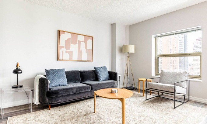 Rush and Division Apartment | Blueground | Rush & Division, fitness center, nr Lincoln Park