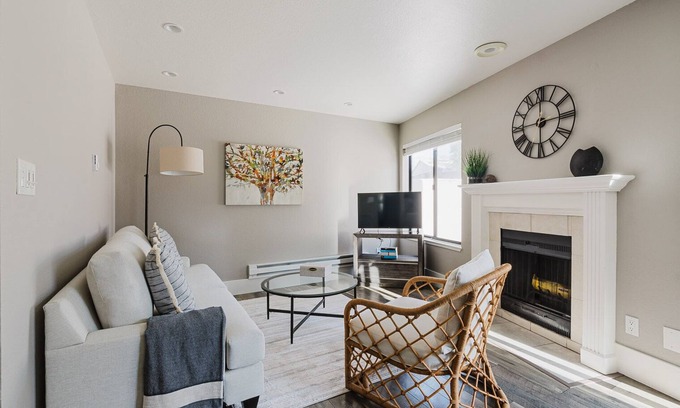 North Central Apartment | Blueground | San Mateo 2bd apartment