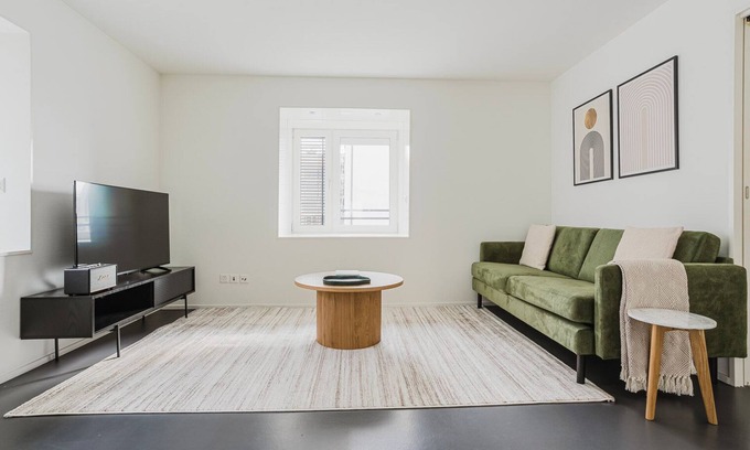 Seefeld Apartment | Blueground | Seefeld, w/d, elevator, nr Lake Zurich
