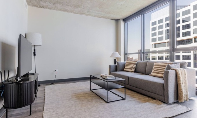 West Loop Apartment | Blueground | West Loop, pool & gym, nr park