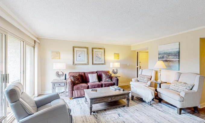 South Beach Villa | Bluff Villas 1734