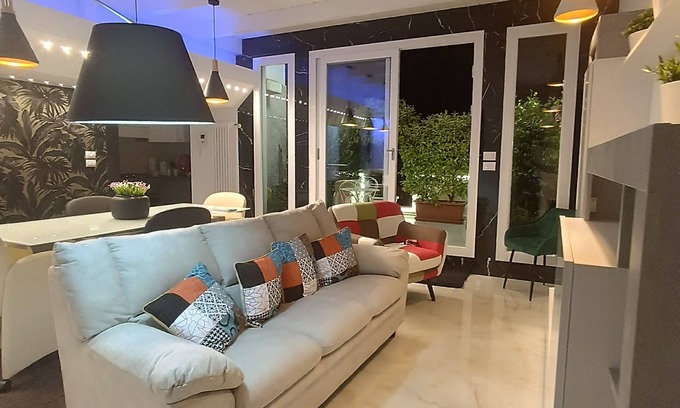 Andria House | Blumoon