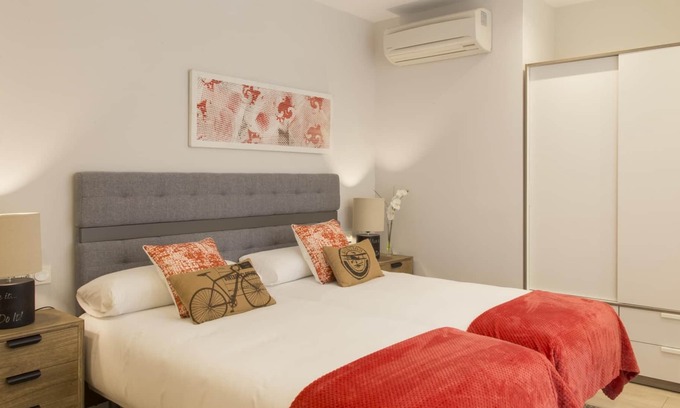 Abando Apartment | BMA5 by Forever Rentals. 3bedroom deluxe apartment with air conditioning. Wifi