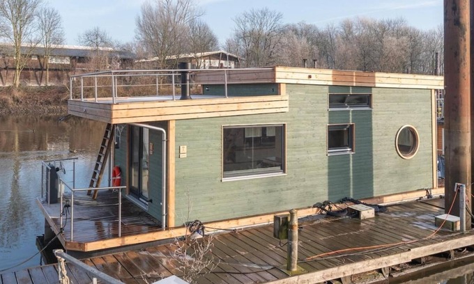Neuland Boat Rental | Boat 'Hausboot Mit Kamin' with Private Terrace and Wi-Fi