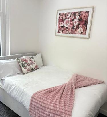 Sheffield Apartment | Boateng livings