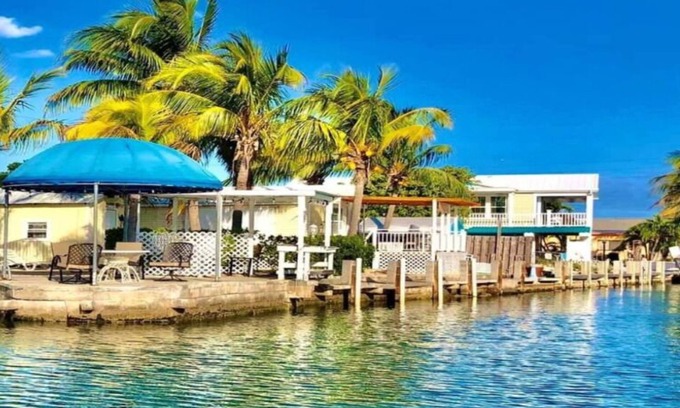 Marathon House | Boater’s Seaside Dream 45 ft dock M#13
