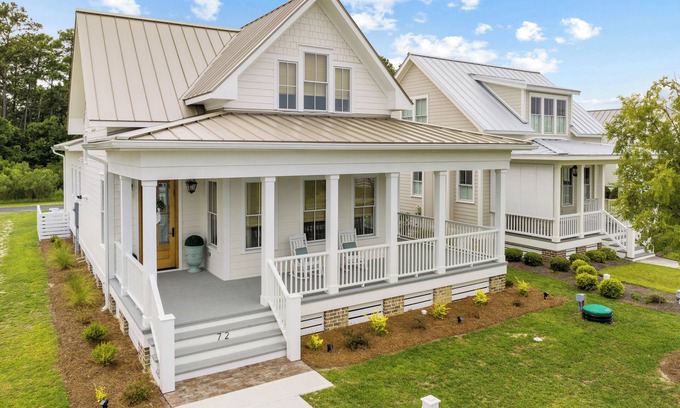 Oriental House | Boathouse Bungalow - Elegant & Pet Friendly