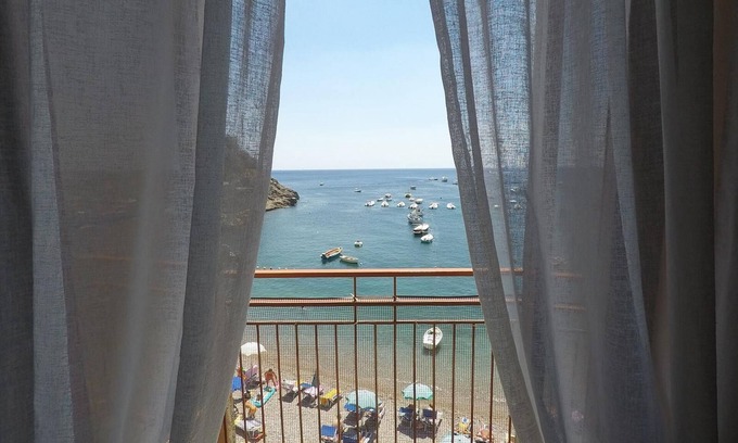 Marina del Cantone Apartment | Bocca d'Oro - Mimì sul Mare - Appartamento in riva al mare