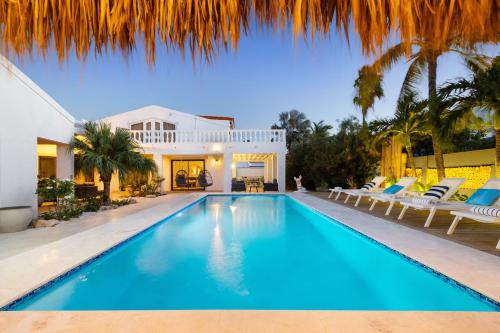 Bakval Villa | Bocobay Beach House