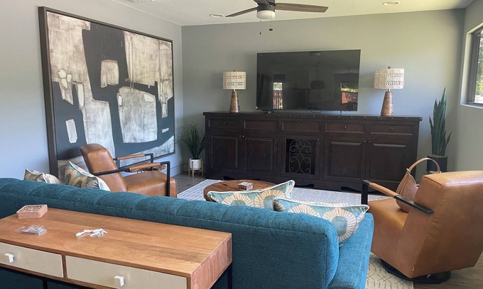 Boerne House | Boerne Bed and Brew - Walk to Main St and the river!