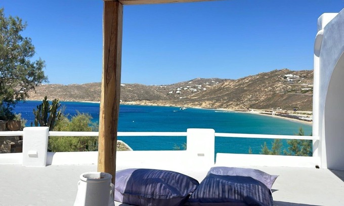 Ano Mera House | Boheme Beach Houses