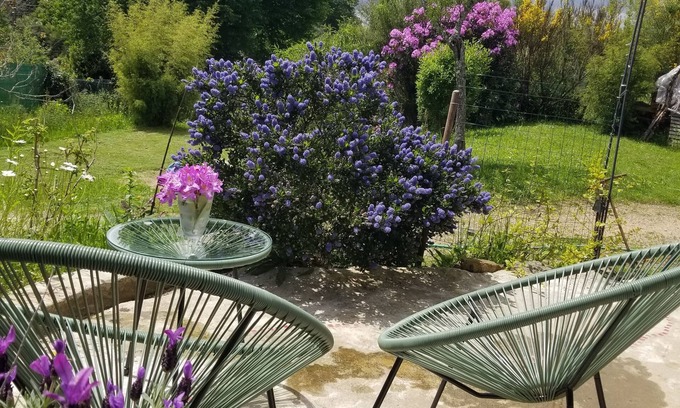 Saint-Julien-le-Petit Apartment | Bohemian.