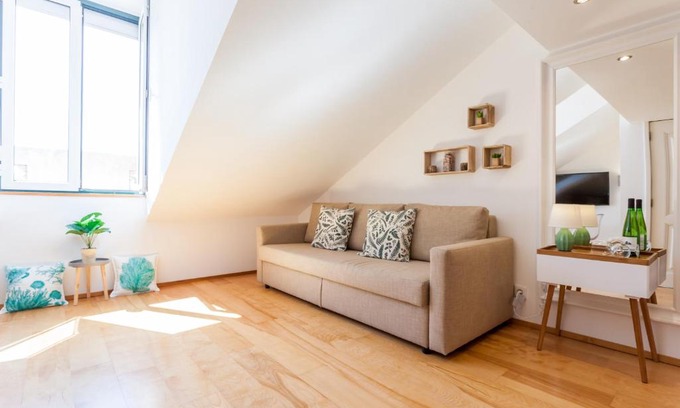 Merces Apartment | Bohemian Loft in Principe Real