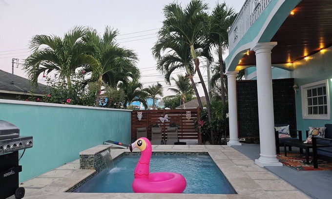 Coral Harbour Apartment | Boho-Baha 2Br Retreat Near Airport