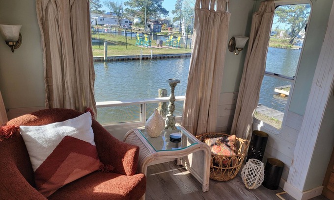 Colington House | Boho Coastal Camper on Coral in the inner OBX