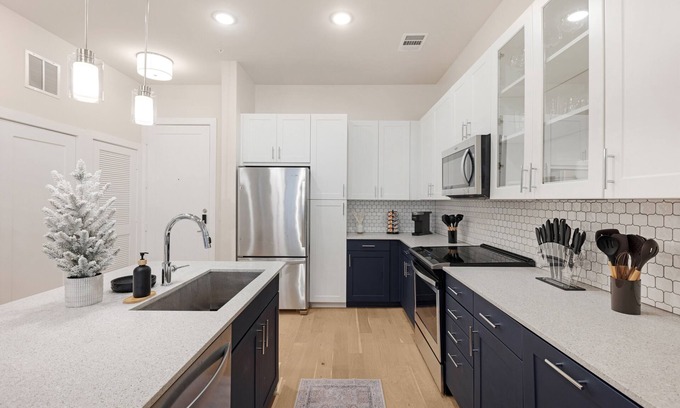 Northside Condo | Boho in Houston Heights