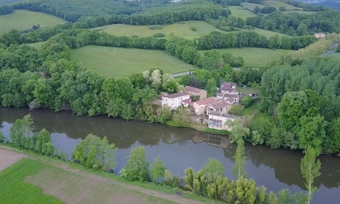 Le Riols Cottage | "Bon Accueil" Cosy cottage on the waterfront
