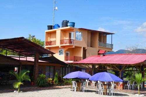 Monterrey House | BONANZA