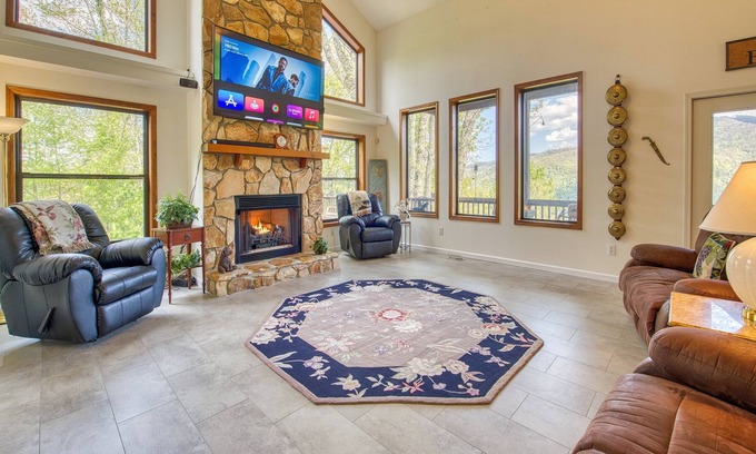 Maggie Valley House | Bonnie View 21 - Amazing Smoky Mountain Retreat With Beautiful Scenic Views! by RedAwning