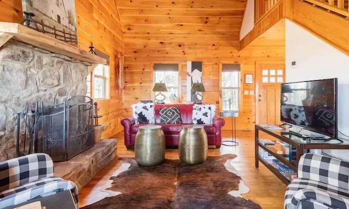 Mentone House | Book Fall B4 Sold-Out- Brow-HotTub-GR8Coffee-Pet-New Bath