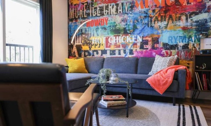 Sobro Condo | Book Now for Holidays! Quiet & Cozy but Still Fun-Free Parking & Pet Friendly!