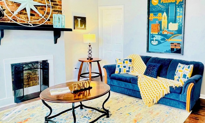 Central Northside House | BOOK NOW FOR STEELERS OPENER! 🚶‍♀️‍➡️to GAME! Free Park