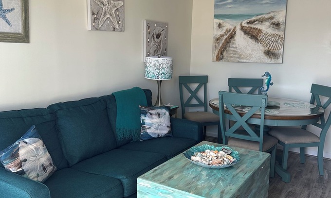 Wildwood Crest Condo | Book Your Fall Get Away in Beautiful Wildwood Crest Condo 2 Blocks to the Beach